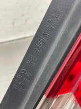 Load image into Gallery viewer, OUTER TAIL LIGHT LAMP 750i 750il 750LI 760li Alpina B7 06-08 Right - NW525155
