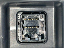 Load image into Gallery viewer, Temperature Controls   2009 - NW358267

