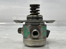 Load image into Gallery viewer, FUEL PUMP 550i 550i Gt 650i 750 HYBRID 750i 750il Active 7 Alpina 08-15 - NW504775
