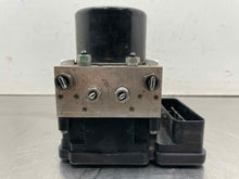 Load image into Gallery viewer, ABS ANTI-LOCK BRAKE PUMP Land Rover LR2 2012 12 - NW531229
