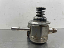 Load image into Gallery viewer, Fuel Pump  CT6 2017 - NW554956
