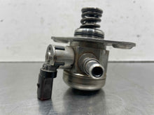 Load image into Gallery viewer, Fuel Pump  CT6 2017 - NW554956

