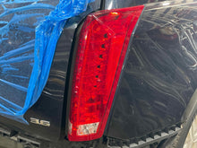 Load image into Gallery viewer, TAIL LIGHT LAMP ASSEMBLY Cadillac SRX 10 11 12 13 14 15 16 Right - NW564148
