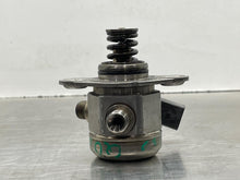 Load image into Gallery viewer, FUEL PUMP 550i 550i Gt 650i 750 HYBRID 750i 750il Active 7 Alpina 08-15 - NW577205
