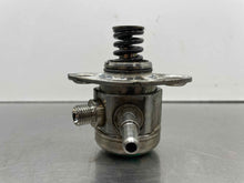 Load image into Gallery viewer, FUEL PUMP Land Rover Evoque LR2 12 13 14 15 16 17 - NW586560

