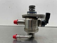 Load image into Gallery viewer, Fuel Pump Cadillac XT5 2021 - NW588206
