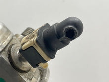 Load image into Gallery viewer, FUEL PUMP Land Rover Evoque LR2 12 13 14 15 16 17 - NW590078
