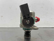 Load image into Gallery viewer, [INVENTORYCAR_YEAR_MAKE_MODEL] FUEL PUMP Right - NW601958
