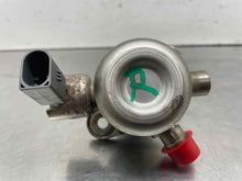 Load image into Gallery viewer, [INVENTORYCAR_YEAR_MAKE_MODEL] FUEL PUMP Right - NW601958
