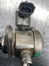 Load image into Gallery viewer, FUEL PUMP Jaguar Vanden Pl XF XFR XJ XJL XJR XK XKR 2010-2015 - NW601707
