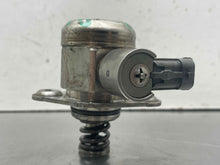 Load image into Gallery viewer, FUEL PUMP Jaguar Vanden Pl XF XFR XJ XJL XJR XK XKR 2010-2015 - NW608383
