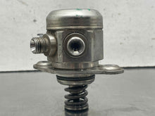 Load image into Gallery viewer, FUEL PUMP Jaguar Vanden Pl XF XFR XJ XJL XJR XK XKR 2010-2015 - NW608633

