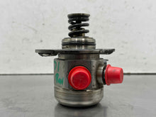 Load image into Gallery viewer, FUEL PUMP Jaguar Vanden Pl XF XFR XJ XJL XJR XK XKR 2010-2015 - NW622236
