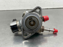 Load image into Gallery viewer, FUEL PUMP Infiniti Q50 Q60 2016 16 2017 17 2018 18 2019 19 - NW623094
