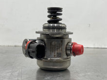 Load image into Gallery viewer, Fuel Pump  DISCOVERY SPORT 2018 - NW643808
