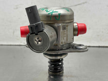 Load image into Gallery viewer, FUEL PUMP BMW X5 X6 14 15 16 17 18 19 - NW654946
