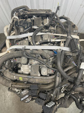 Load image into Gallery viewer, Engine Motor  SILVERADO 1500 PICKUP 2022 - NW664844
