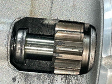 Load image into Gallery viewer, STARTER MOTOR C250 C300 C350 C63 E300 E350 E400 E550 E63 12-13 - NW673572
