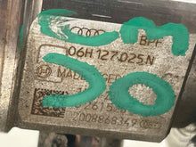 Load image into Gallery viewer, FUEL PUMP A4 A6 TT Beetle EOS Jetta Tiguan 11 12 13 14 15 16 - NW709758
