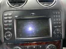 Load image into Gallery viewer, RADIO Gl350 Gl450 Gl550 ML320 ML350 ML450 ML550 ML63 10 11 12 - NW547446
