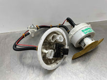 Load image into Gallery viewer, FUEL PUMP BMW 550i 550i Gt 650i 10 11 12 13 14 15 - NW319975
