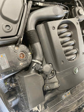 Load image into Gallery viewer, Air Cleaner Box Jaguar XK8 2006 - NW640892
