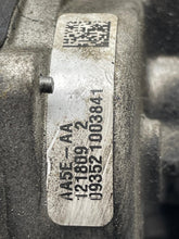 Load image into Gallery viewer, Throttle Body Lincoln MKT 2010 - NW557949
