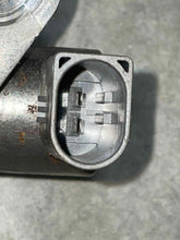 Load image into Gallery viewer, FUEL PUMP E250 Van C250 C300 C350 C63 E250D E300 E350 E400 12-18 - NW438841

