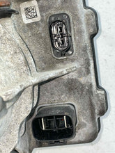 Load image into Gallery viewer, Power Steering Pump  MERCEDES SLC-CLASS 2017 - NW559946
