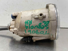 Load image into Gallery viewer, FOG LIGHT Toyota Tundra Sequoia 2001 01 2002 02 03 04 05 06 Right - NW560104
