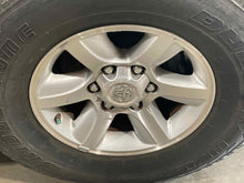 Load image into Gallery viewer, WHEEL RIM Sequoia Tundra 05-07 16x7 ALLOY - NW560152
