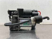 Load image into Gallery viewer, SUSPENSION AIR COMPRESSOR PUMP Vanden Pl XJ XJL XJR 2010-2014 - NW561725
