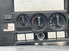 Load image into Gallery viewer, Temperature Controls  SAAB 900 1992 - NW565390
