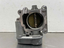 Load image into Gallery viewer, THROTTLE BODY Saab 9-3 2003 03 2004 04 2005 05 2006 06 - NW567627
