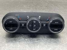 Load image into Gallery viewer, Temperature Controls Jeep Renegade 2016 - NW570492
