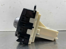 Load image into Gallery viewer, TEMPERATURE CONTROLS Honda Odyssey 11 12 13 14 15 16 17 - NW589673

