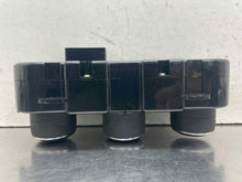 Load image into Gallery viewer, Temperature Controls  DODGE 1500 PICKUP 2019 - NW598973
