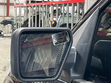 Load image into Gallery viewer, Side View Door Mirror  FORD F150 PICKUP 2021 - NW600829
