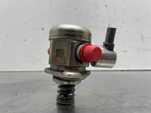 Load image into Gallery viewer, FUEL PUMP 335i 335i GT 435i 535i 535i Gt 640I 740i 740il 14-19 - NW575973

