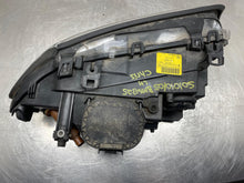 Load image into Gallery viewer, HEADLIGHT LAMP ASSEMBLY 325ci 325i 330ci 330i 330xi 04-06 Left - NW620902
