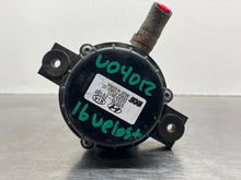 Load image into Gallery viewer, Vacuum Pump Hyundai Veloster 2016 - NW628325
