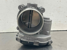 Load image into Gallery viewer, Throttle Body Ford Explorer 2022 - NW578018
