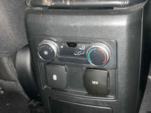 Load image into Gallery viewer, Temperature Controls Ford Explorer 2022 - NW577740
