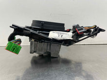 Load image into Gallery viewer, Floor Shifter Land Rover Evoque 2015 - NW631973
