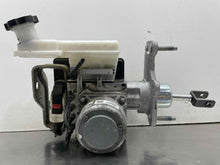 Load image into Gallery viewer, ABS Pump  SILVERADO 1500 PICKUP 2022 - NW632008
