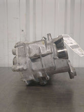 Load image into Gallery viewer, Transfer Case Lincoln MKC 2017 - NW578146

