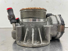 Load image into Gallery viewer, THROTTLE BODY Hyundai Genesis 09 10 11 12 13 14 - NW578268
