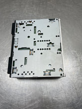 Load image into Gallery viewer, Radio   2022 - NW643842
