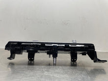 Load image into Gallery viewer, Radio   2022 - NW643843
