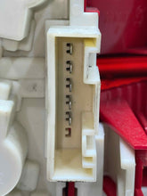 Load image into Gallery viewer, TRUNK LID MOUNTED TAIL LIGHT LAMP 323i 325ci 325i 328i 330ci 06-08 Right - NW579589
